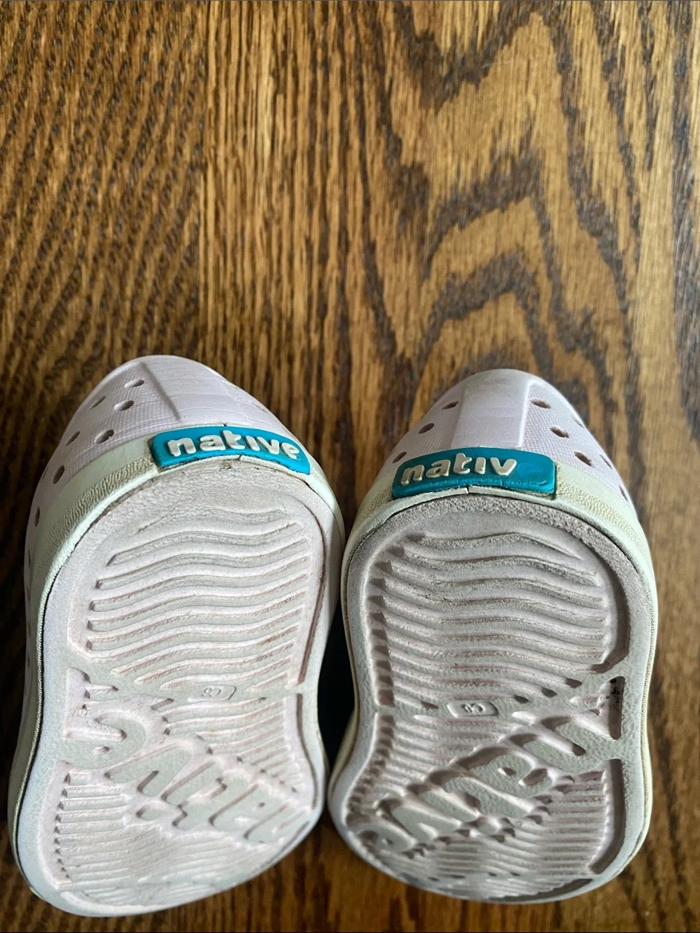 Kids’ Native Jefferson pink/cream slip on sneakers, size 6. Great condition.